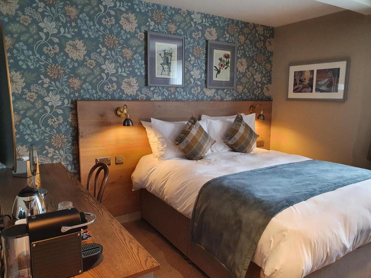 Hotel Old Swan à Gargrave Extérieur photo